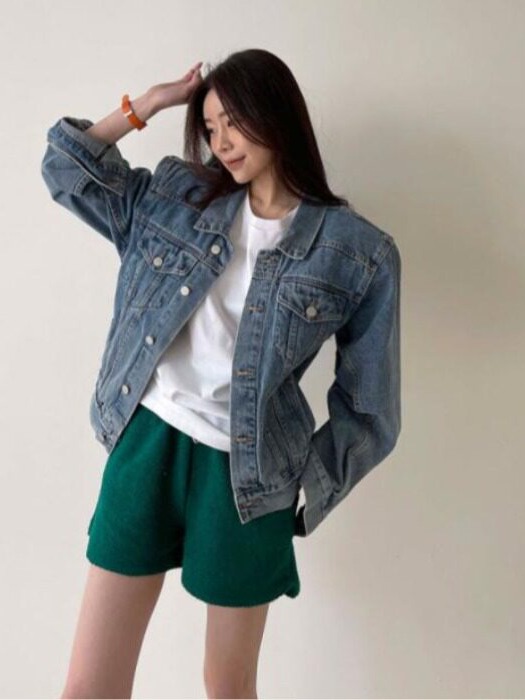 Street Fashion Hong Kong - Classic Never Outdated Hong Kong Style