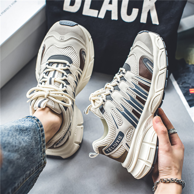 Street Fashion Hong Kong - Designer Hong Kong-style trendy sneakers for