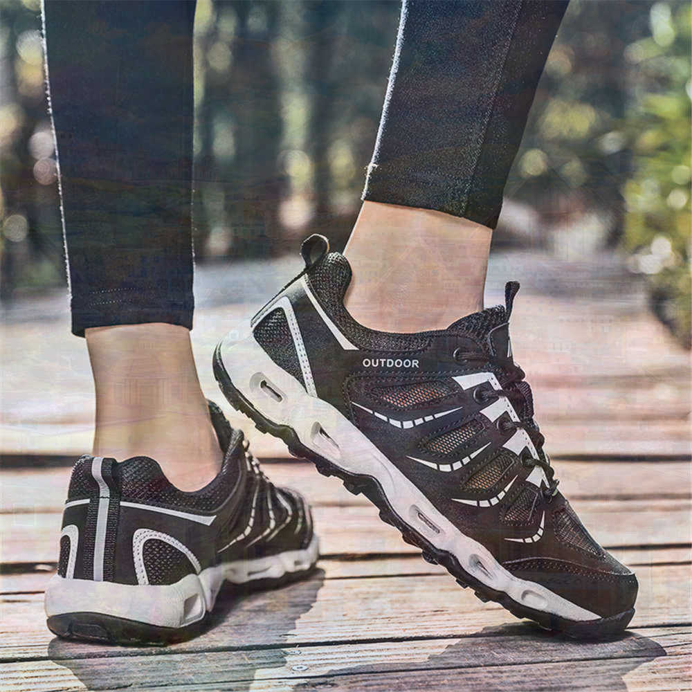 Sumer Round Tip Silver Sneaker - Street Fashion In Chinese 评论和价格